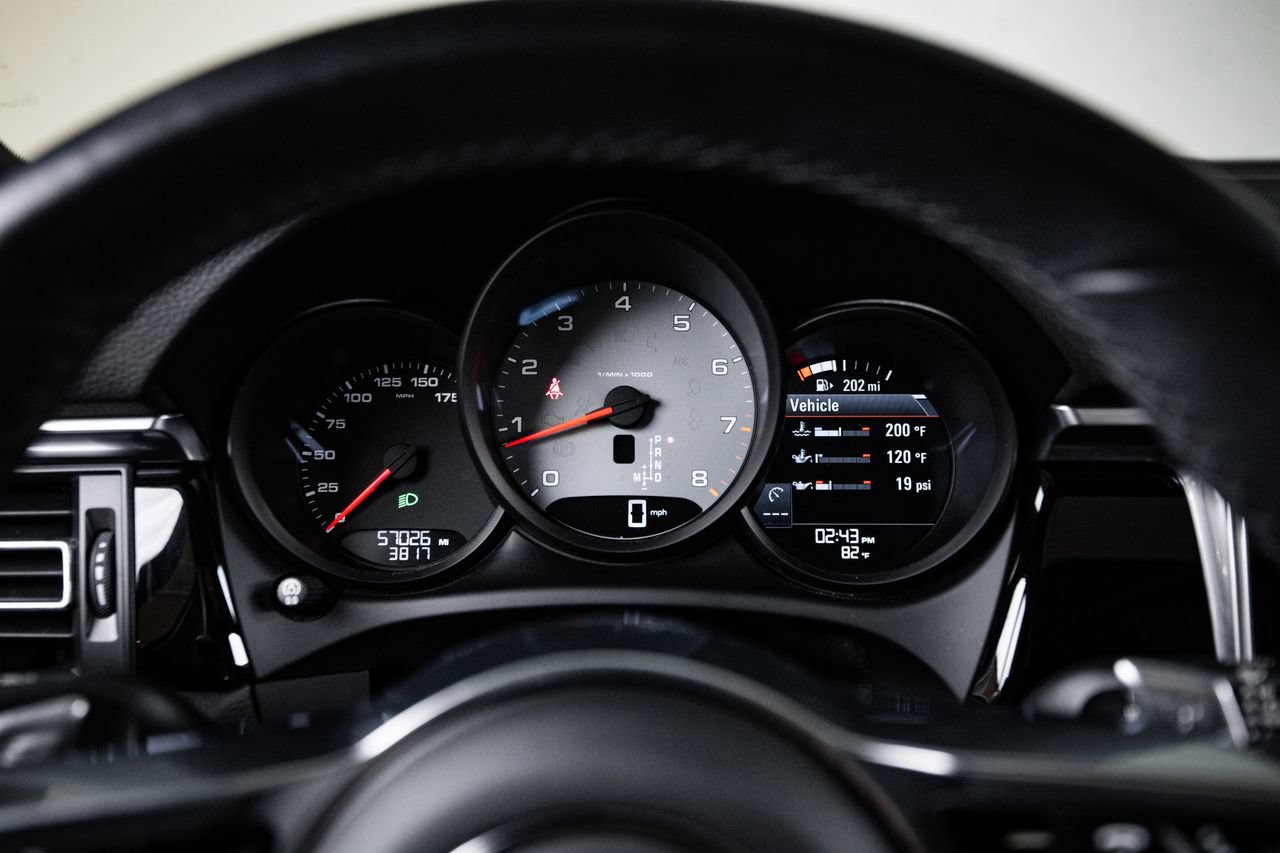Certified 2020 Porsche Macan S AWD/4WD image 15
