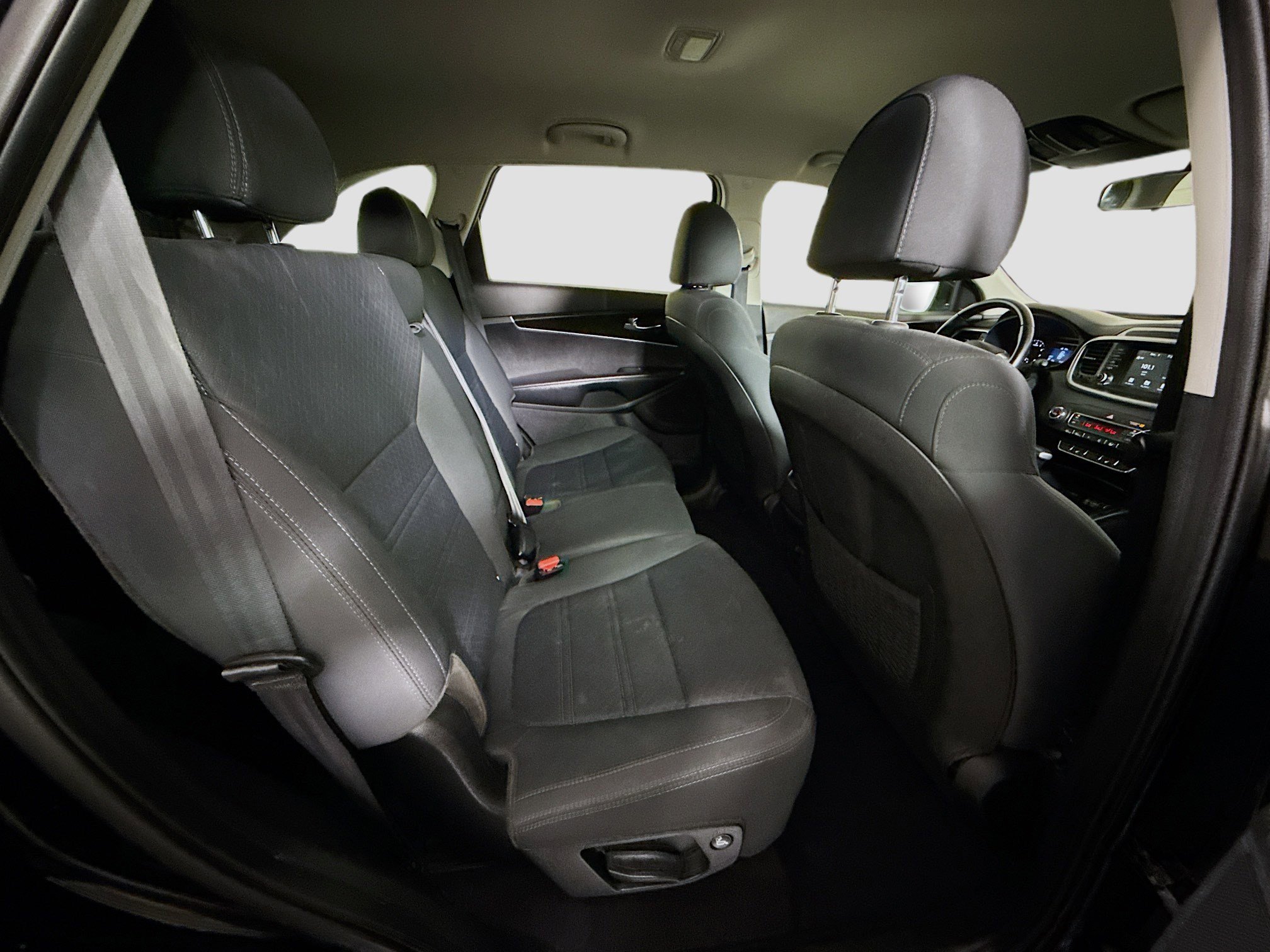 Used 2020 Kia Sorento LX w/ LX I4 Convenience Package image 26