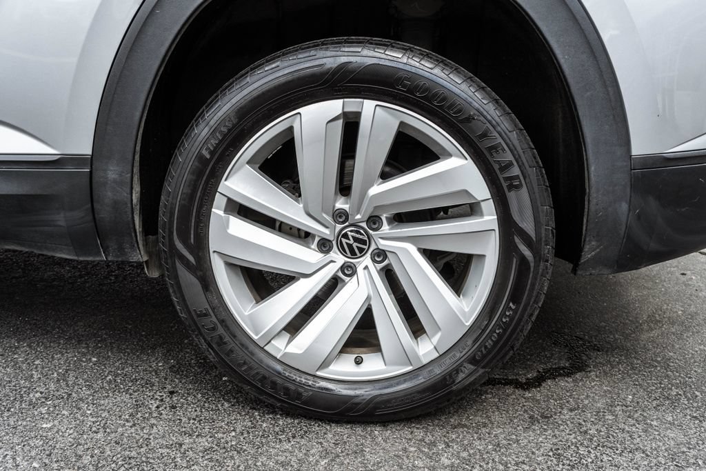 Used 2022 Volkswagen Atlas Cross Sport SE AWD/4WD image 32