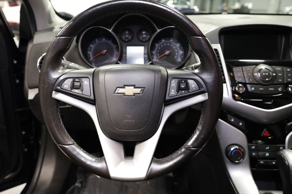 Used 2014 Chevrolet Cruze LT w/ Technology Package FWD image 22