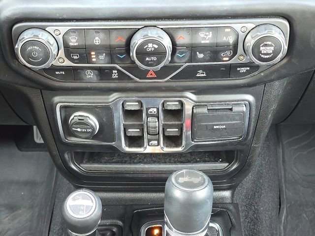 Used 2023 Jeep Wrangler Unlimited Sahara AWD/4WD image 33