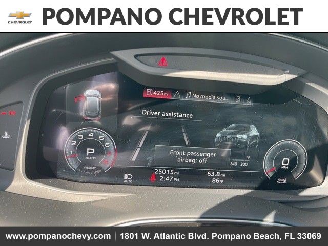 Used 2022 Audi Q8 Premium image 6