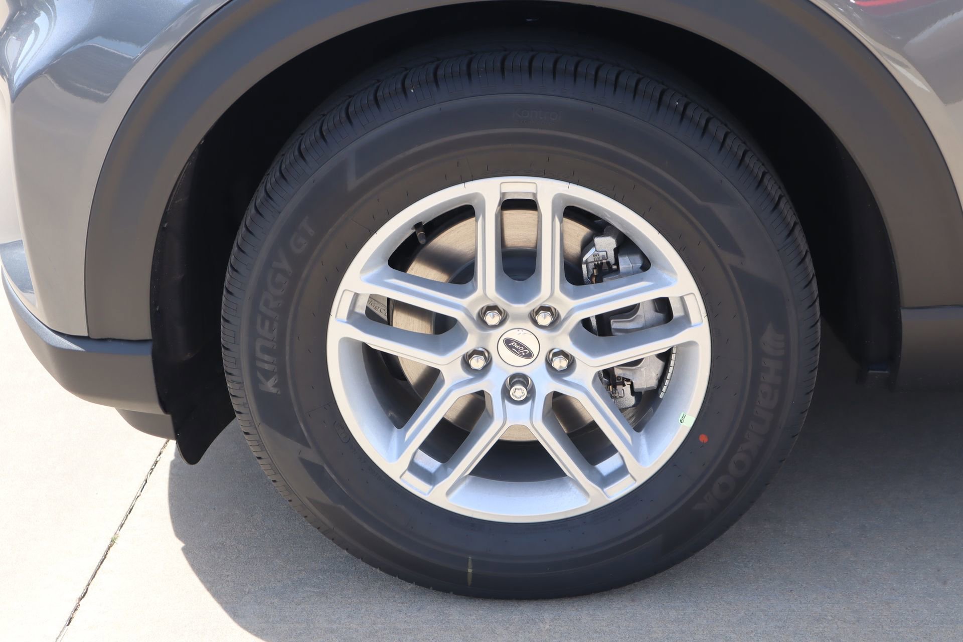 New 2026 Ford Explorer Active w/ Active Comfort Package RWD image 20