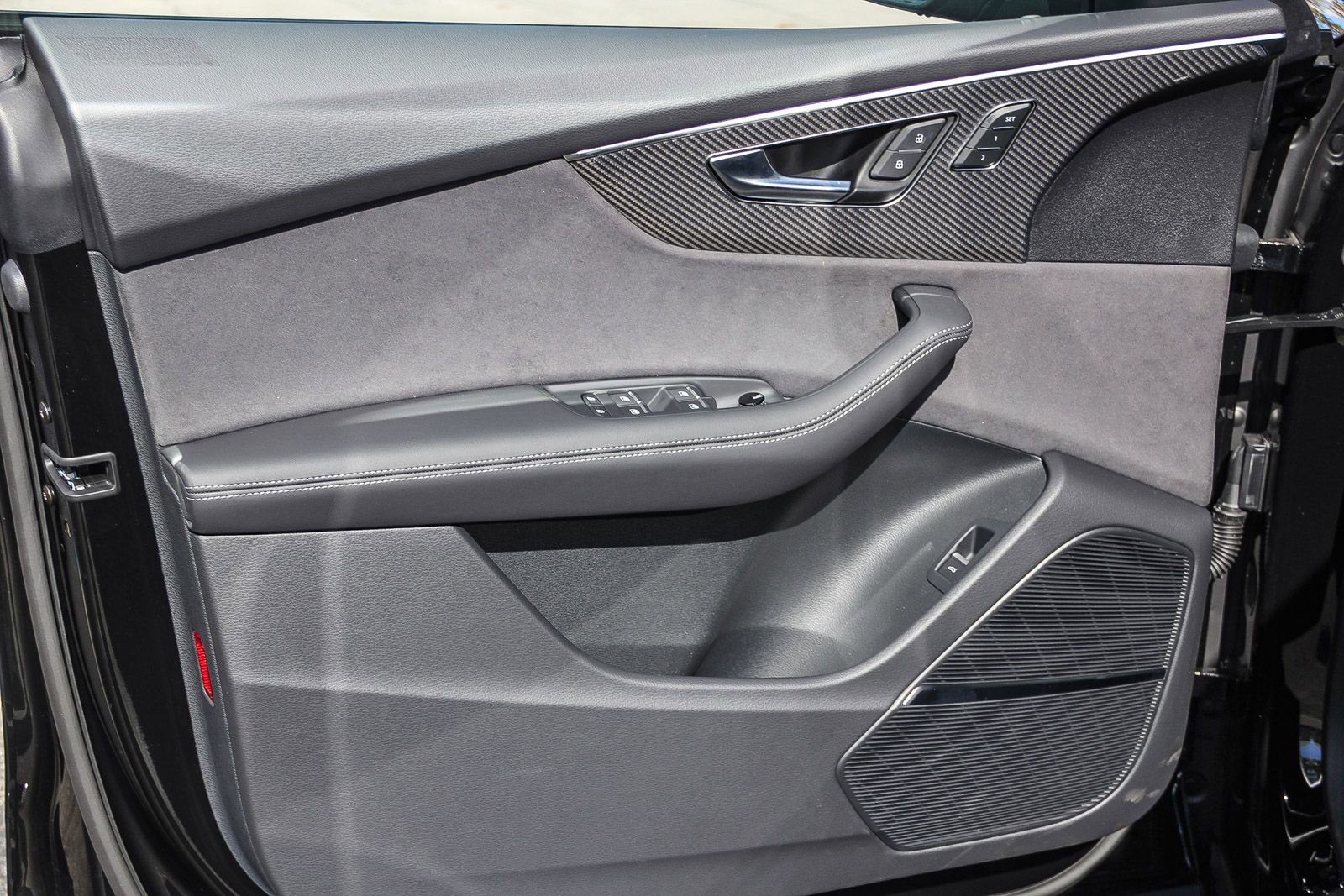 New 2026 Audi SQ8 Prestige image 18