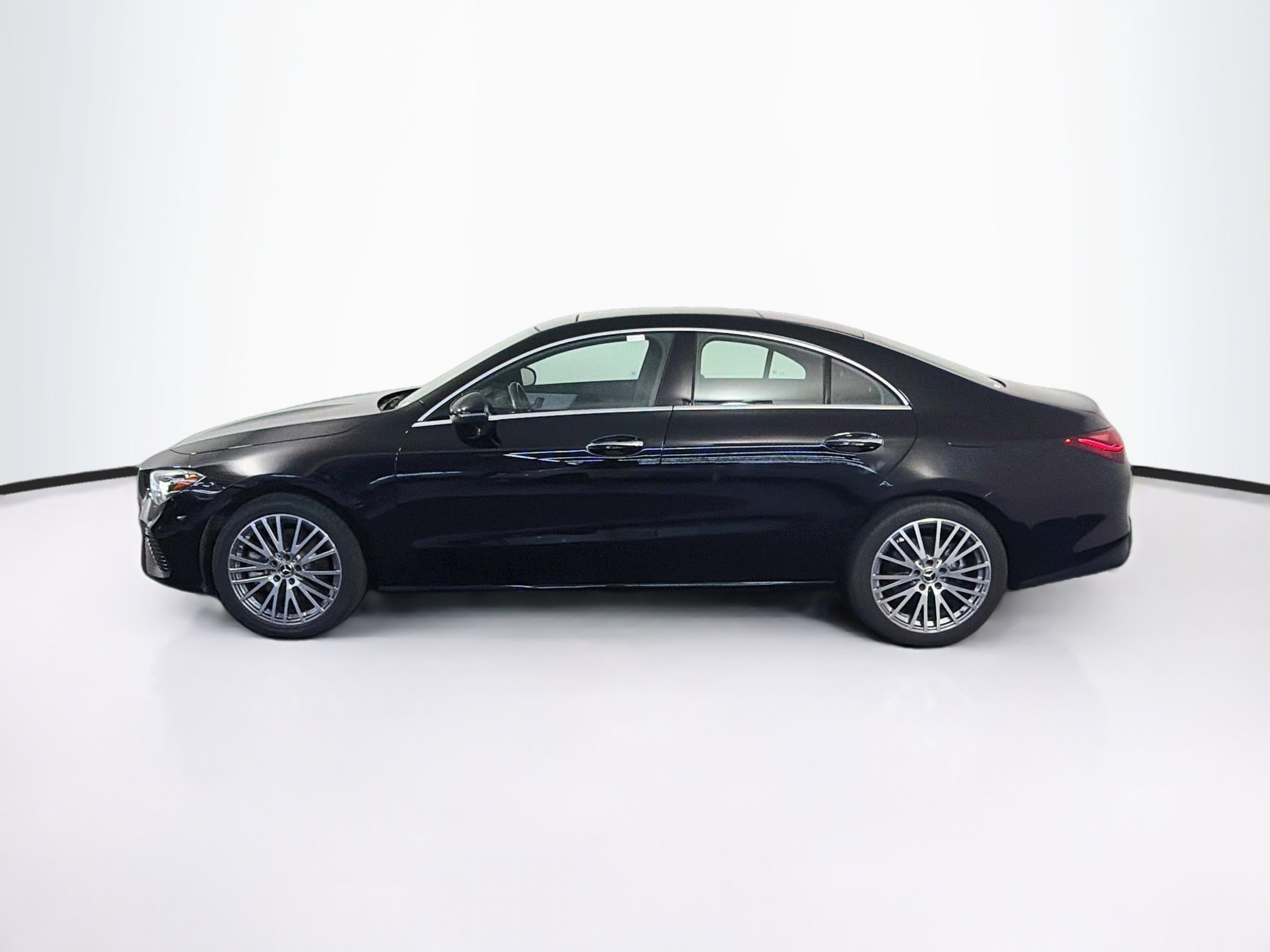 Used 2025 Mercedes-Benz CLA 250 image 35