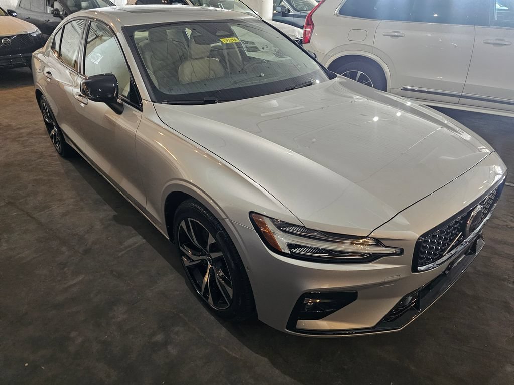 Certified 2025 Volvo S60 B5 Plus AWD/4WD image 7
