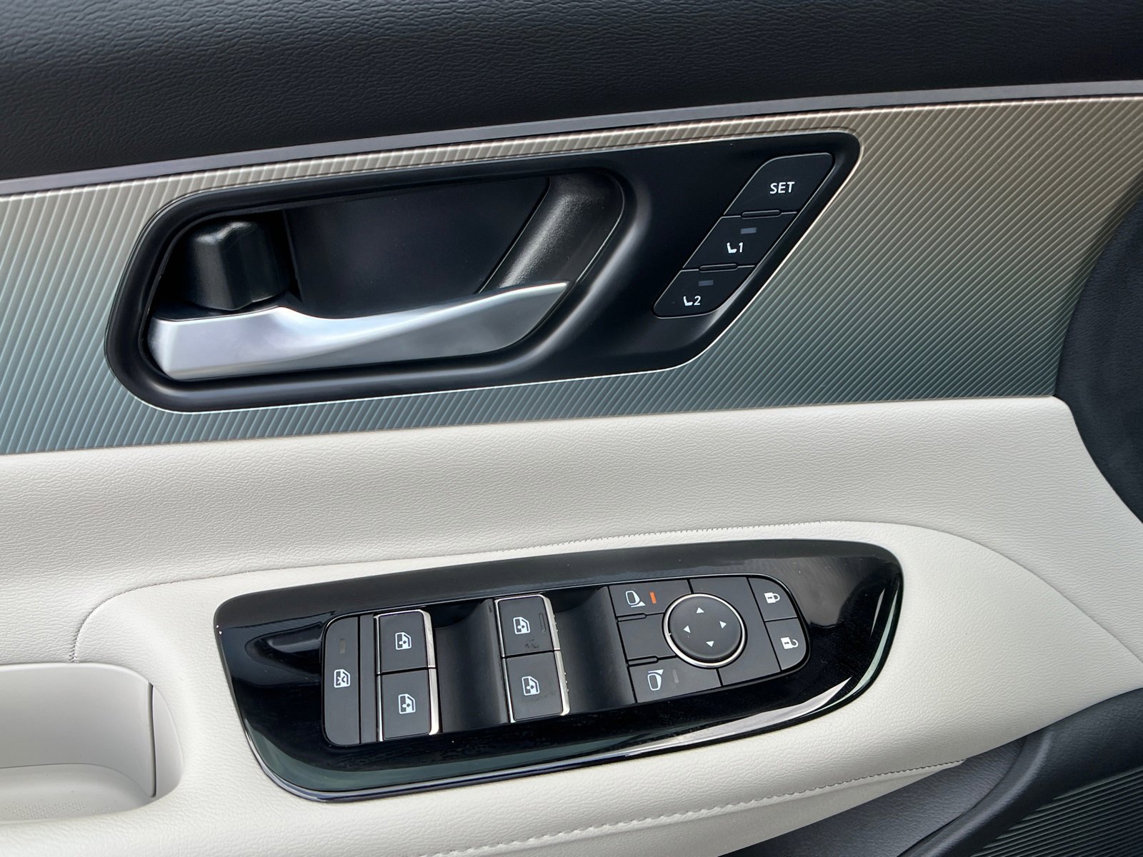 New 2025 Nissan Murano SL w/ Cargo Package image 12