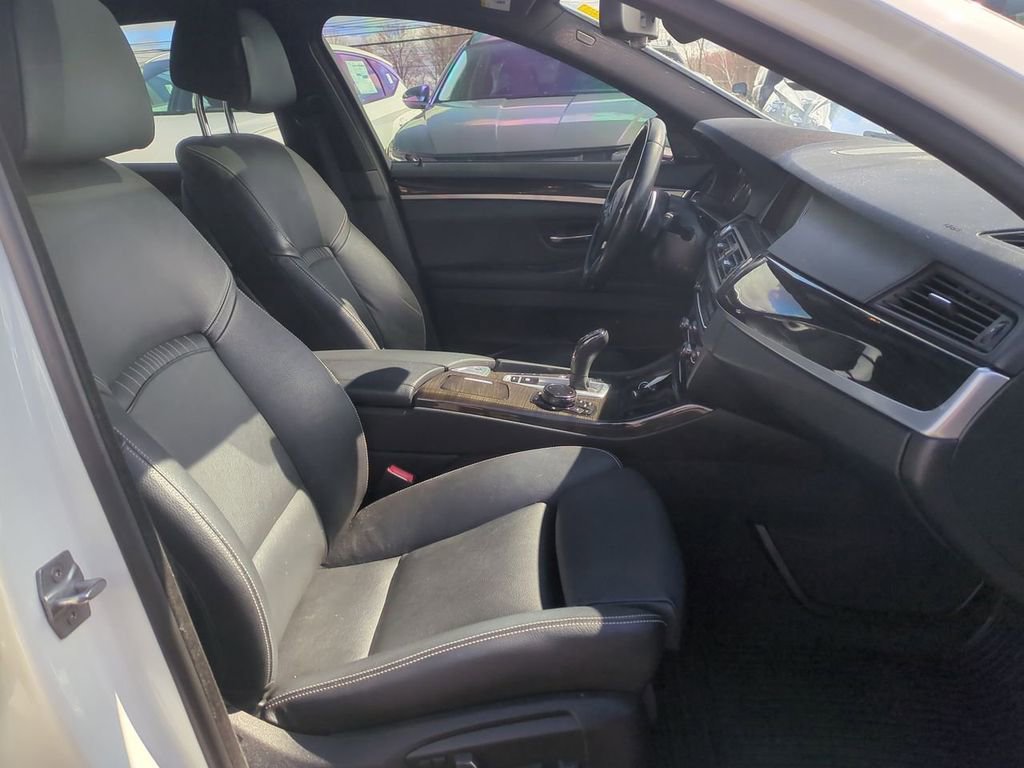 Used 2014 BMW 535i xDrive Sedan image 28