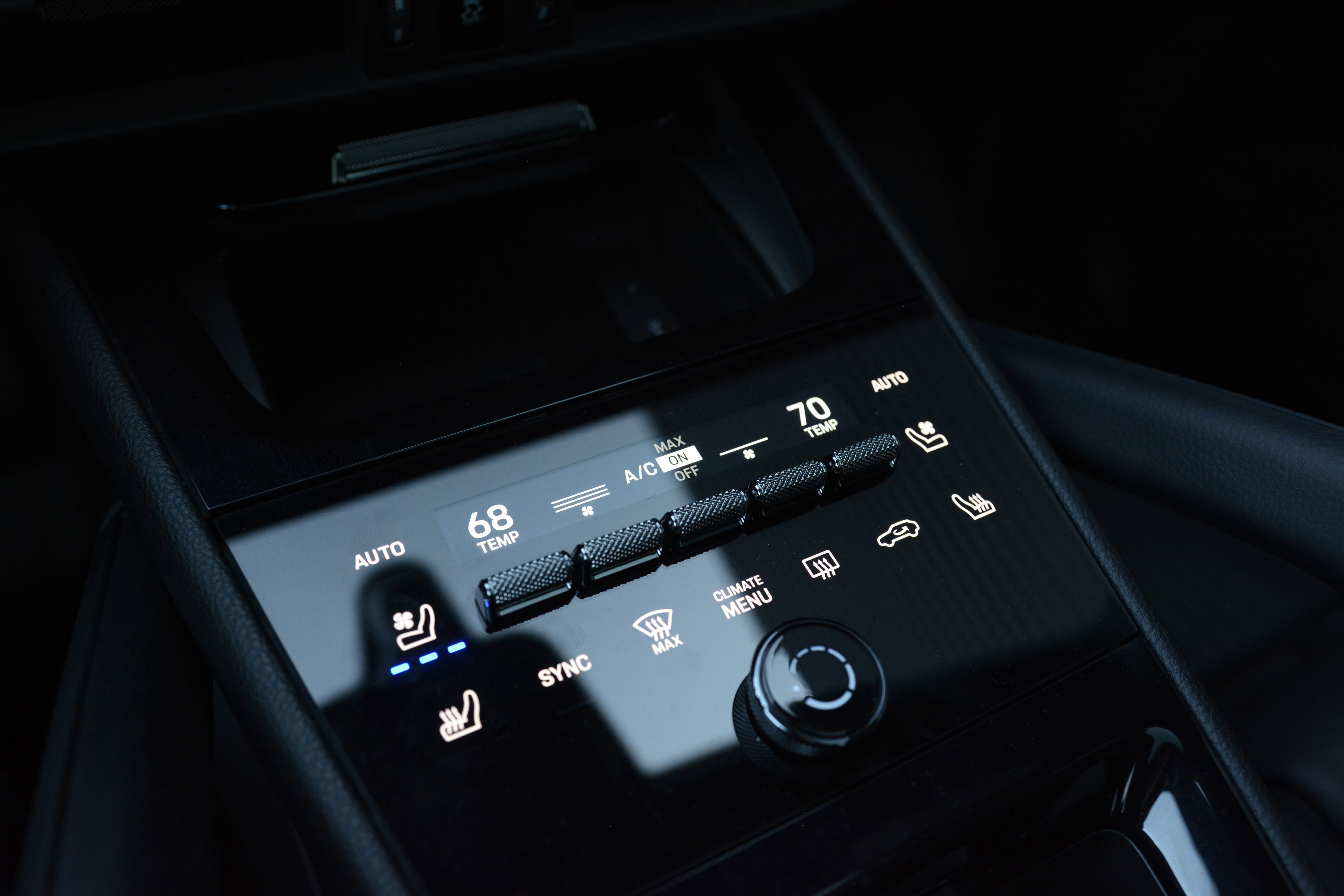 Certified 2024 Porsche Cayenne Coupe AWD/4WD image 23