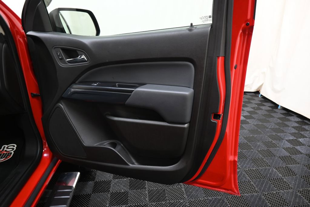 Used 2015 Chevrolet Colorado Z71 w/ LPO, Bed Protection Package image 21