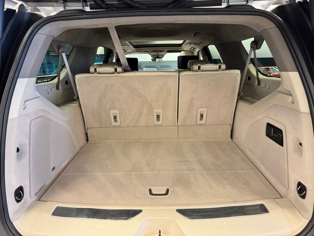 Used 2021 Cadillac Escalade ESV Sport Platinum image 15