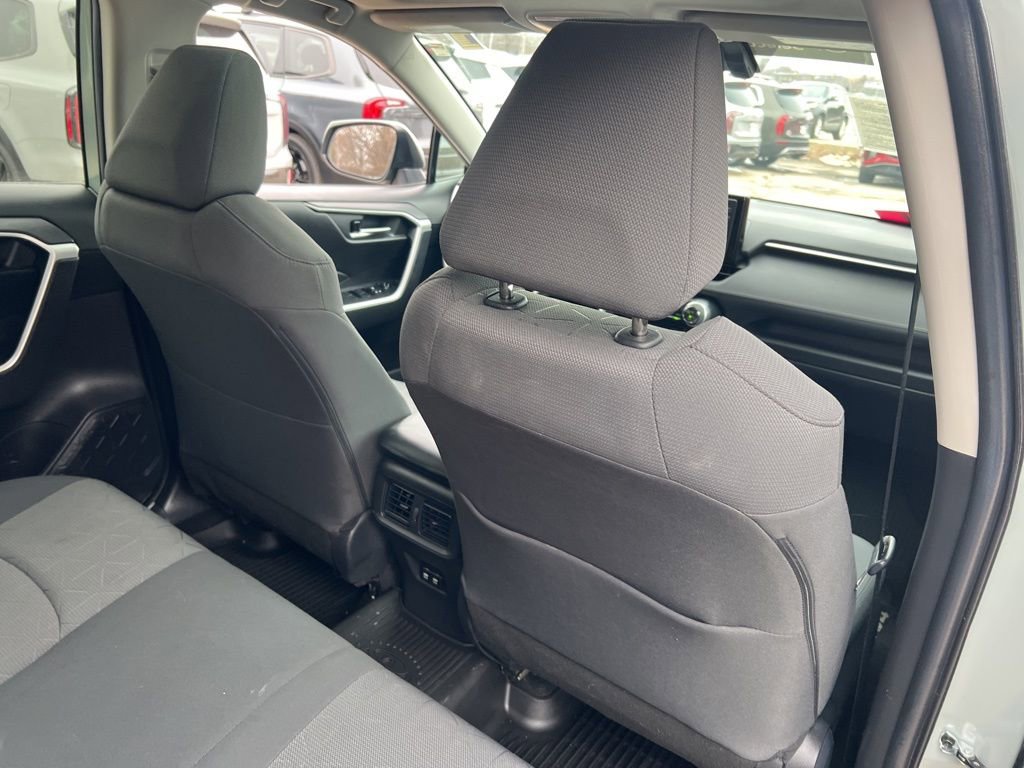 Used 2020 Toyota RAV4 XLE w/ Convenience Package image 17