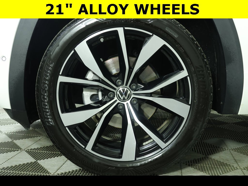 Used 2024 Volkswagen Atlas Cross Sport SEL Premium R-Line image 7