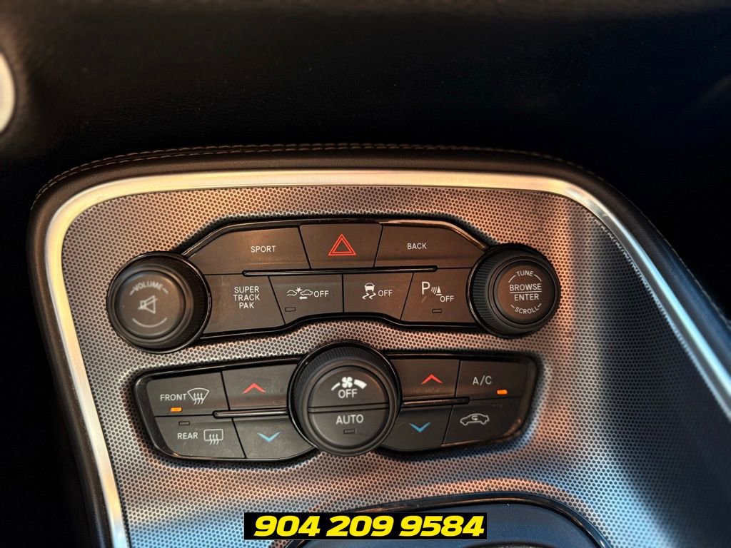 Used 2015 Dodge Challenger R/T Scat Pack w/ Scat Pack Appearance Package RWD image 20