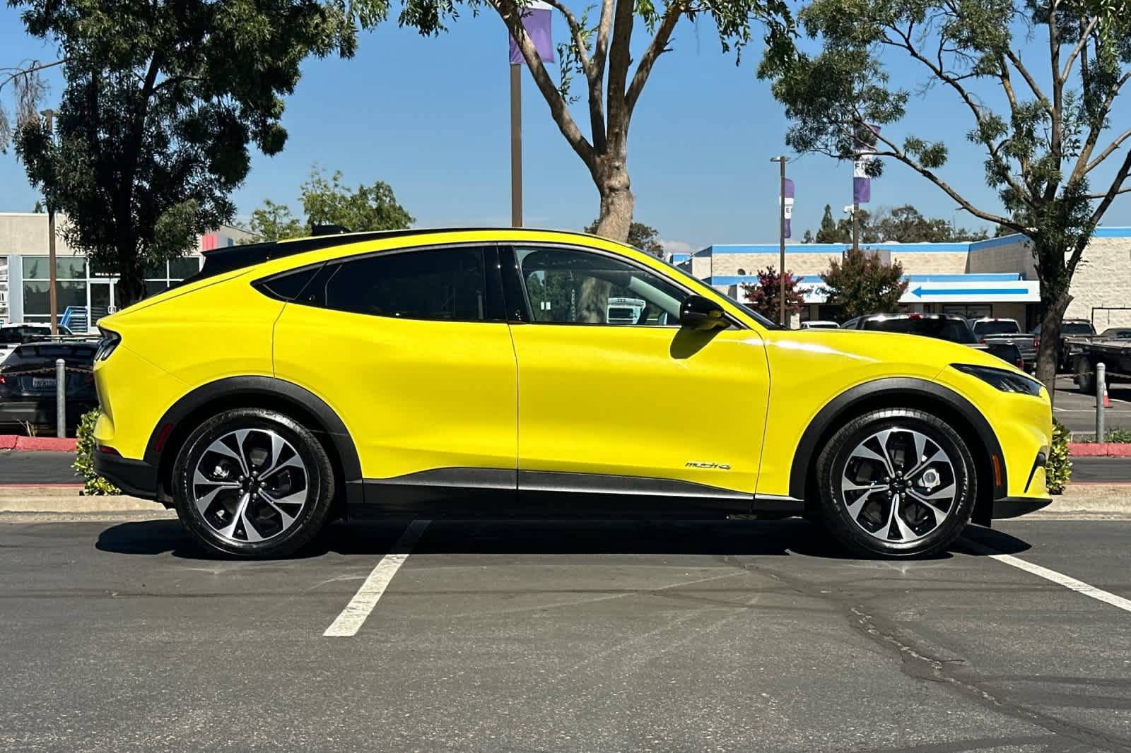 Certified 2025 Ford Mustang Mach-E Select AWD/4WD image 9