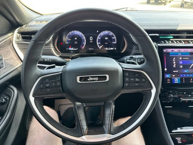 Used 2024 Jeep Grand Cherokee L Limited w/ Luxury Tech Group II AWD/4WD image 15