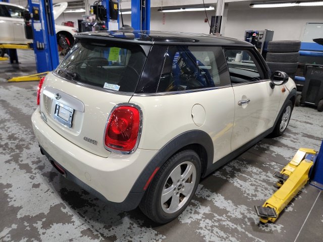 Used 2015 MINI Cooper 2-Door Hardtop FWD image 4
