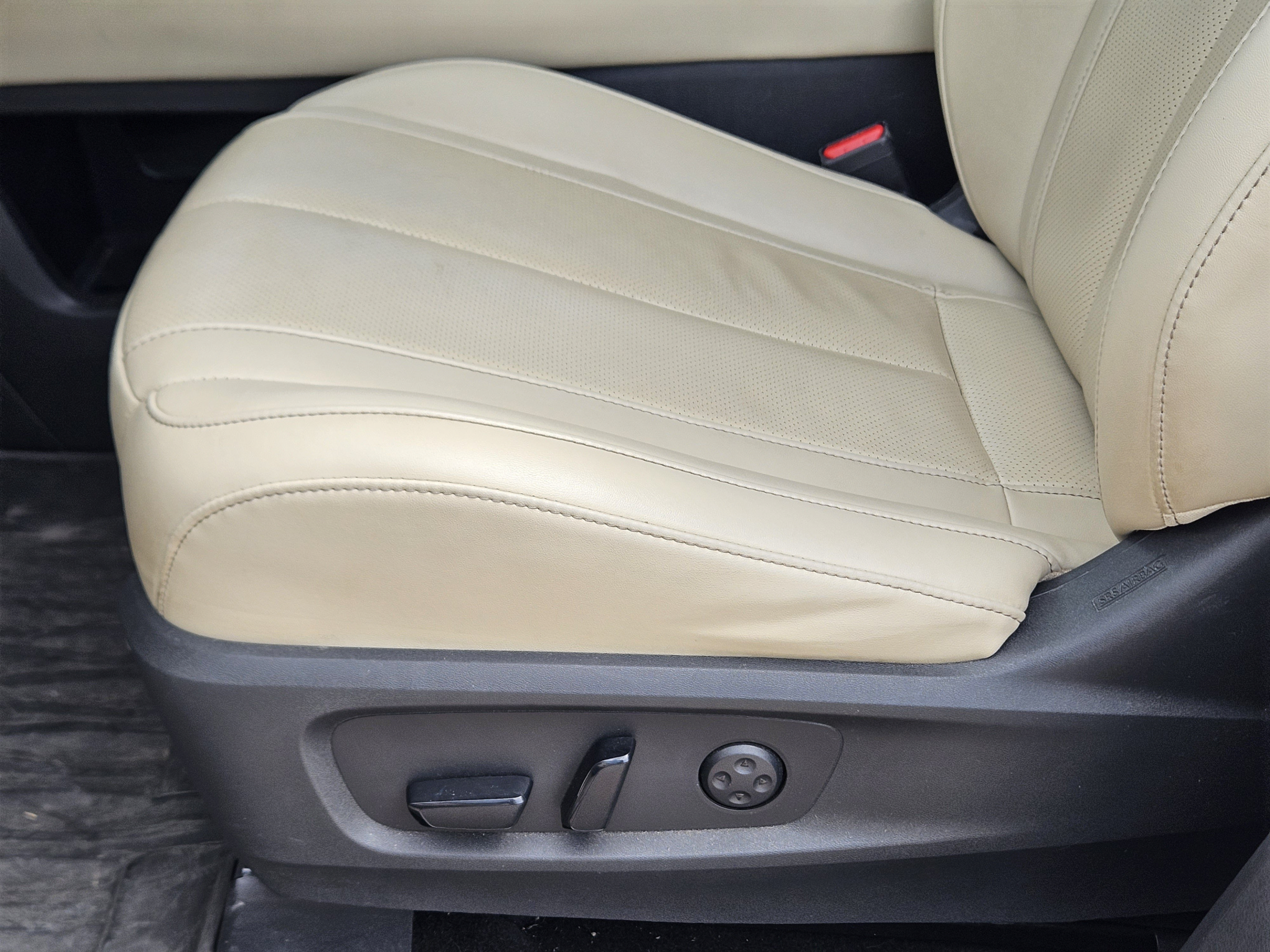 Used 2024 INFINITI QX60 Luxe FWD image 16