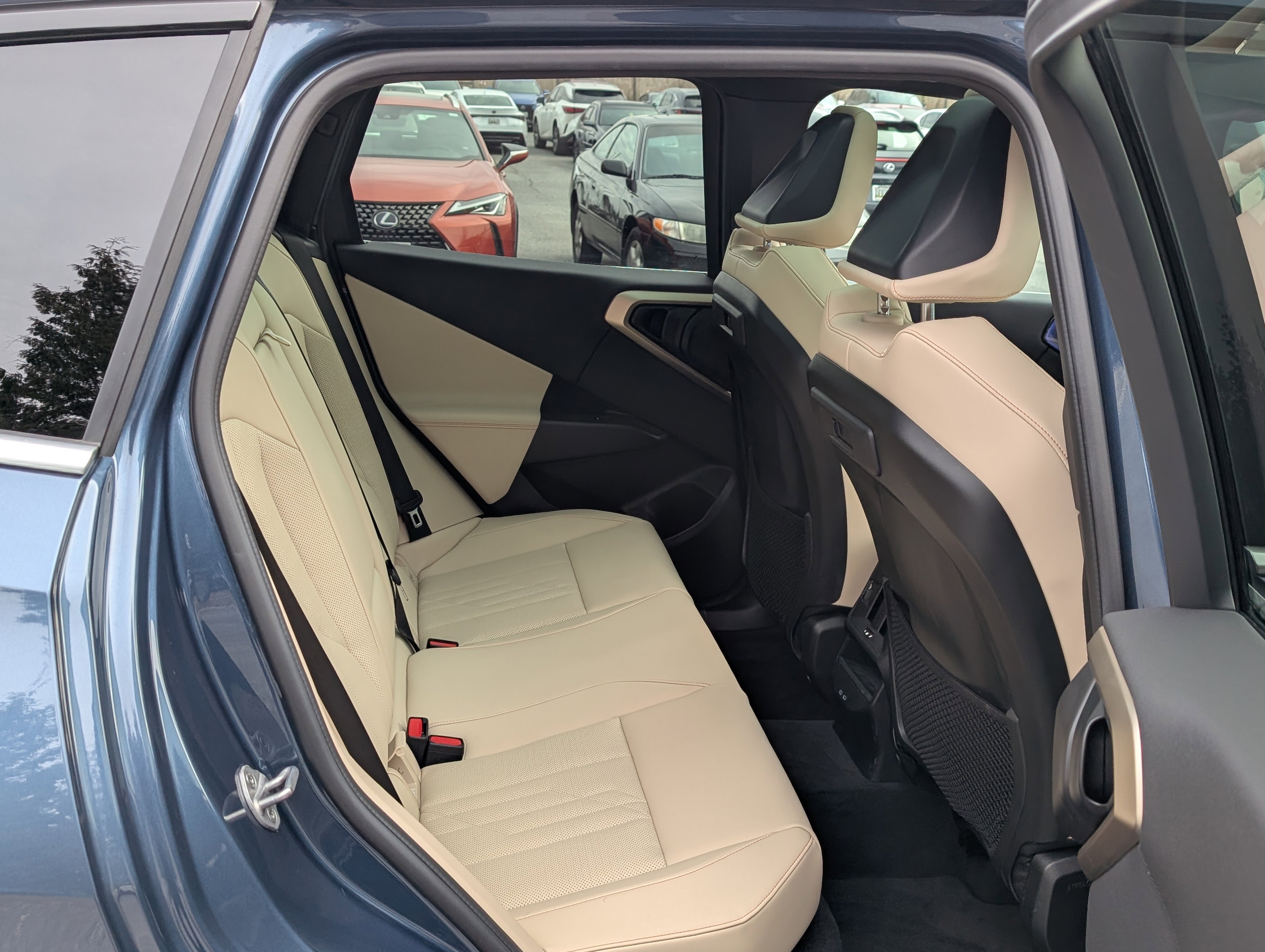 Used 2025 BMW X3 xDrive30i w/ Premium Package AWD/4WD image 12