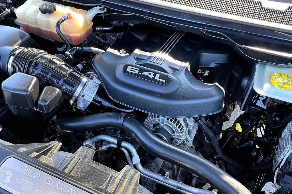 Used 2022 Jeep Grand Wagoneer Series II w/ Flexible Seating Group image 35