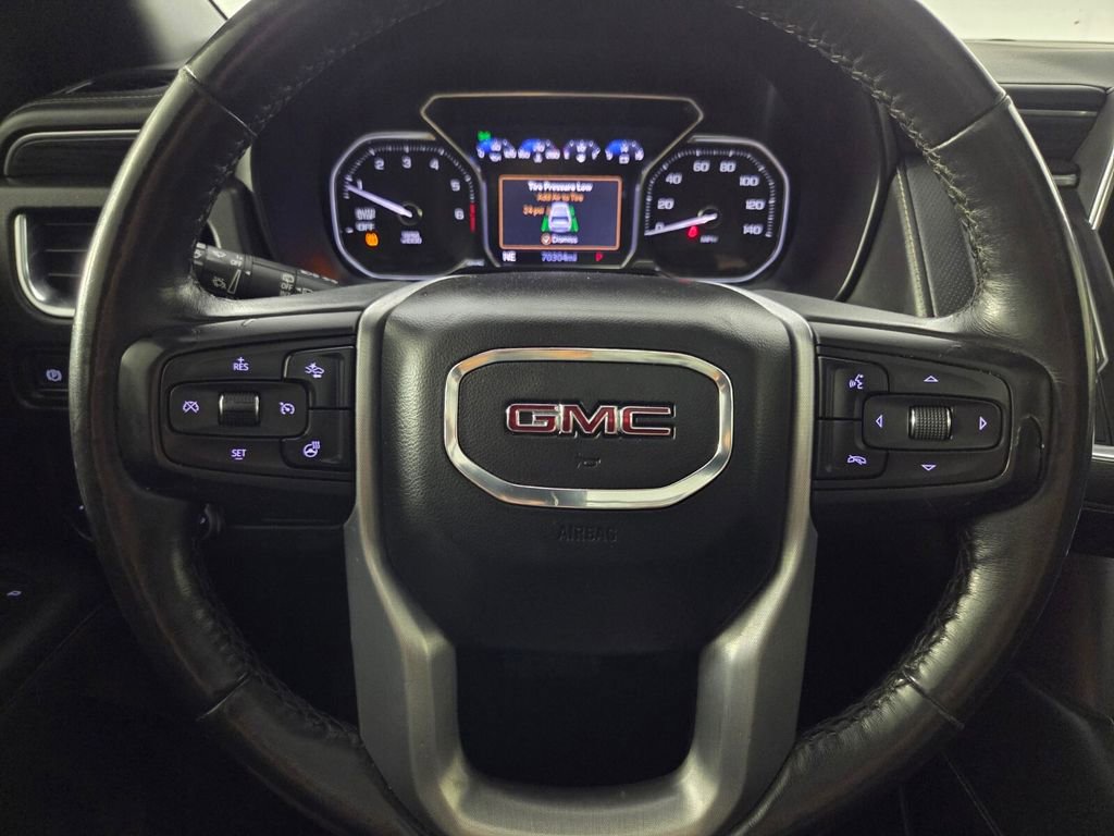 Used 2021 GMC Yukon SLT w/ SLT Premium Package image 17