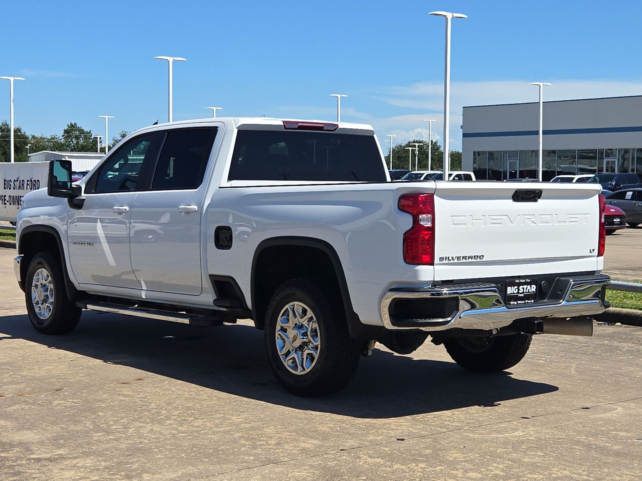 Used 2025 Chevrolet Silverado 2500 LT AWD/4WD image 7