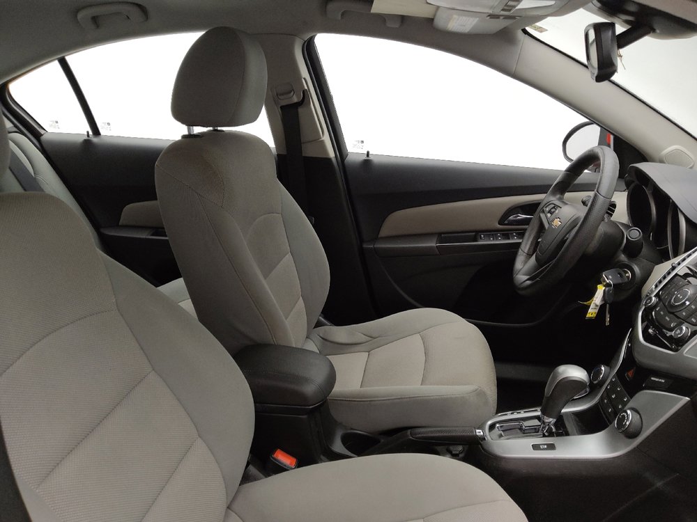 Used 2016 Chevrolet Cruze LT image 21