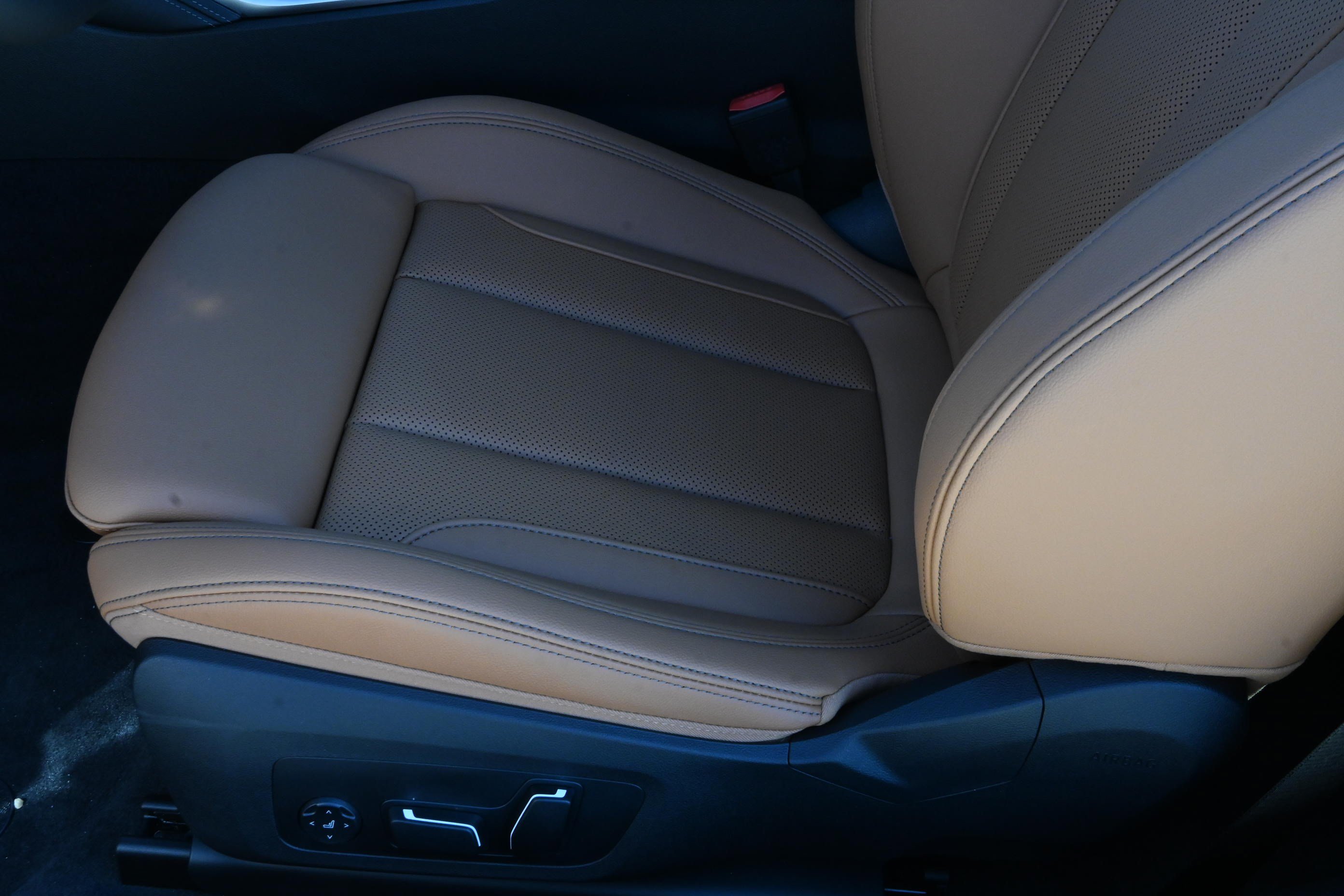 New 2026 BMW M440i Convertible RWD image 26