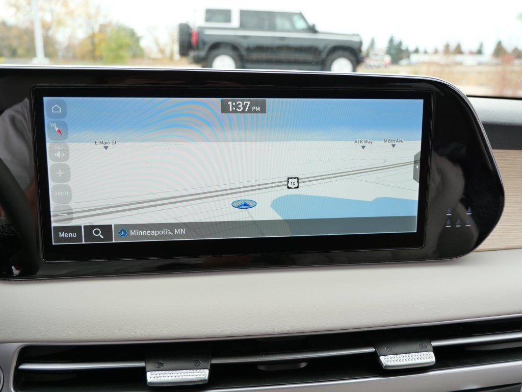 Used 2023 Hyundai Palisade Limited AWD/4WD image 18