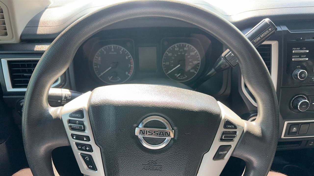 Used 2017 Nissan Titan S AWD/4WD image 41
