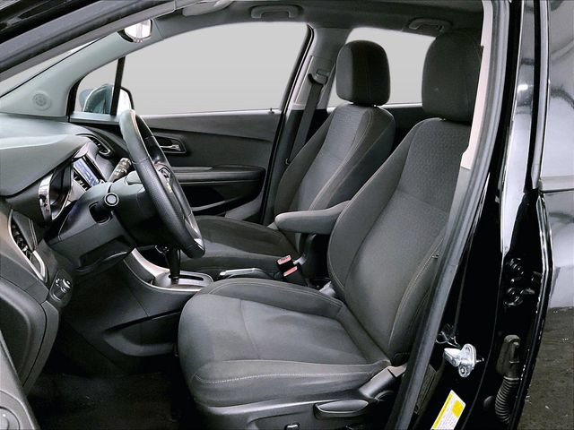 Used 2020 Chevrolet Trax LS w/ Tint and Cruise Package FWD image 24
