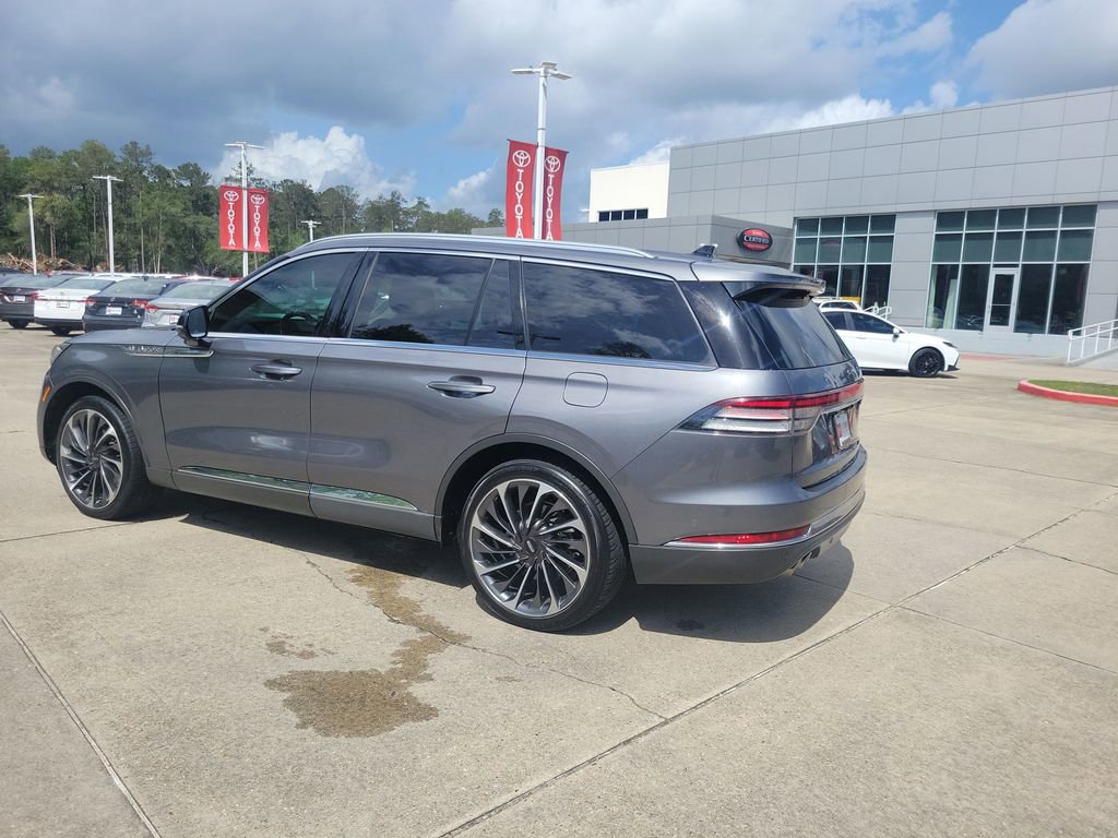 Used 2023 Lincoln Aviator Reserve w/ Equipment Group 201A image 3
