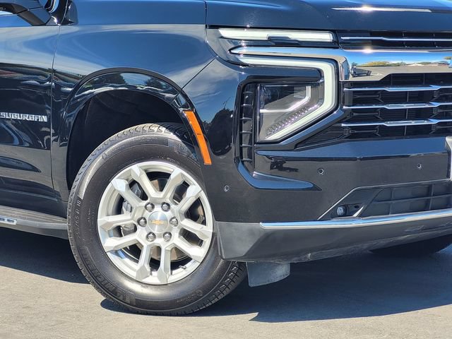 Used 2026 Chevrolet Suburban LT w/ Comfort Package AWD/4WD image 9