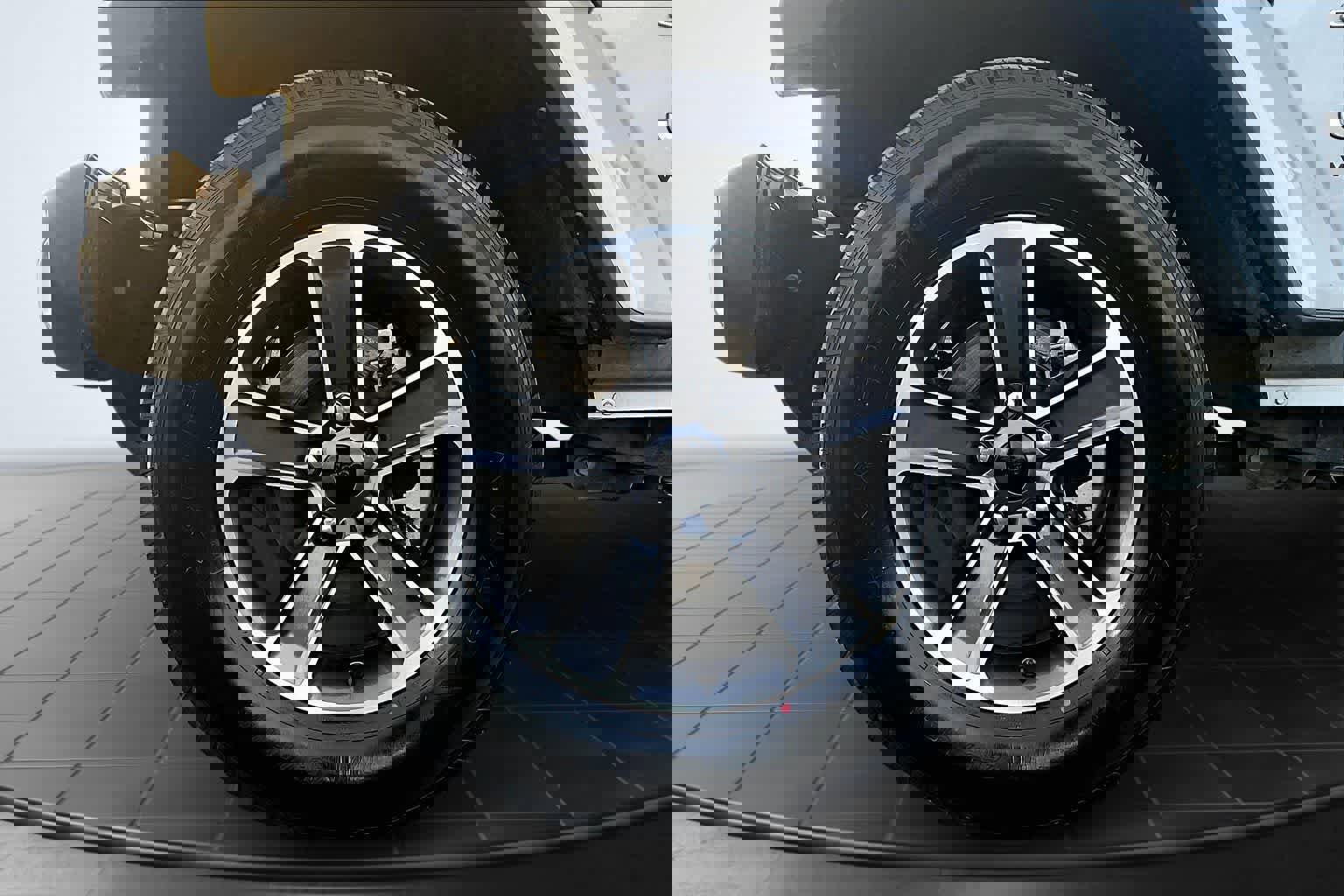 Used 2023 Jeep Wrangler Sahara image 8