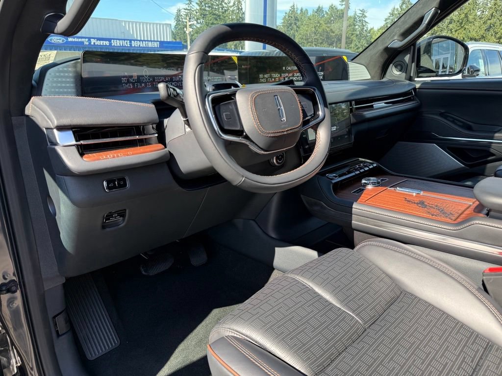 New 2027 Lincoln Navigator Black Label AWD/4WD image 27