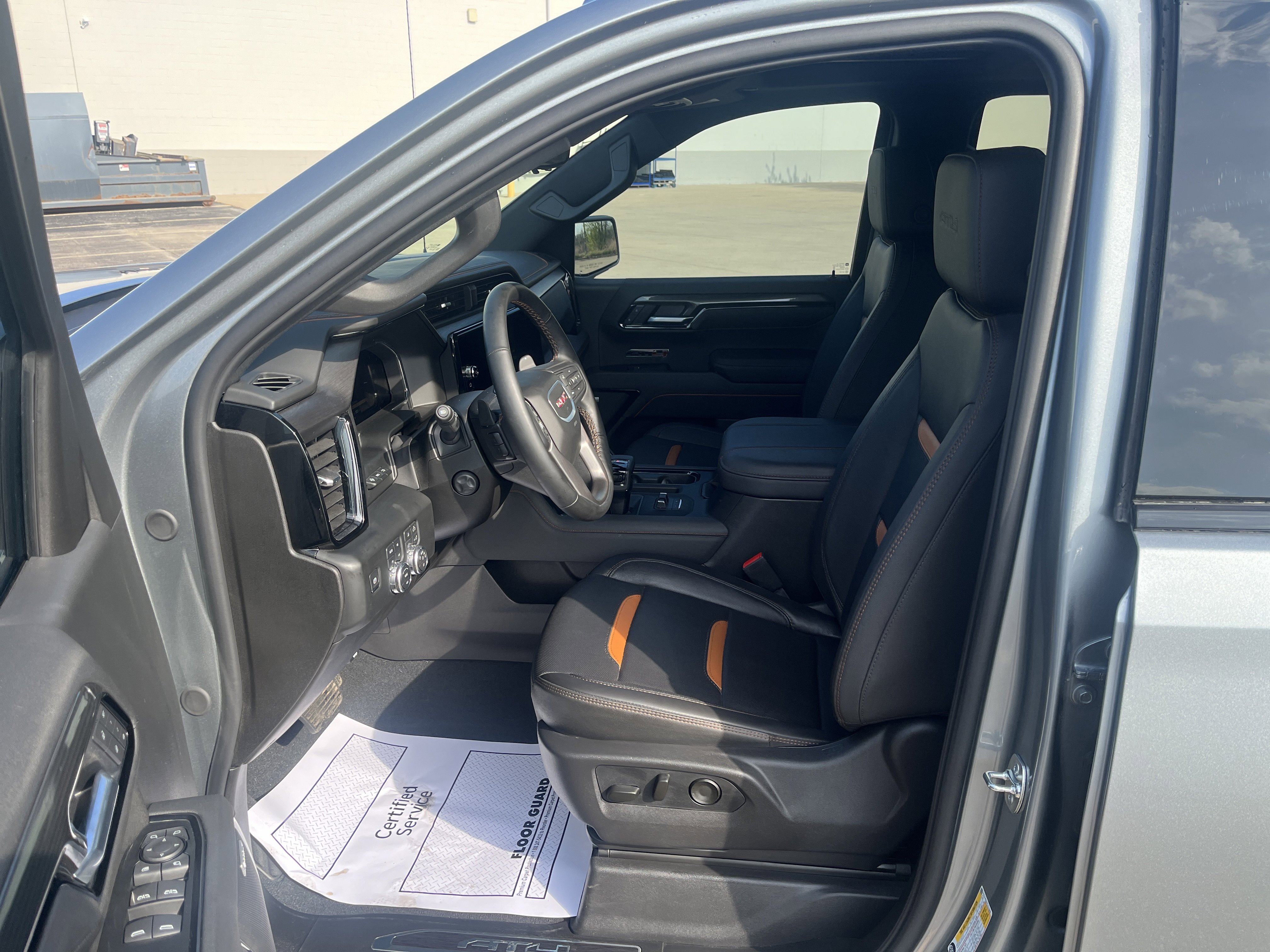 Used 2026 GMC Sierra 1500 AT4 w/ AT4 Premium Package AWD/4WD image 10