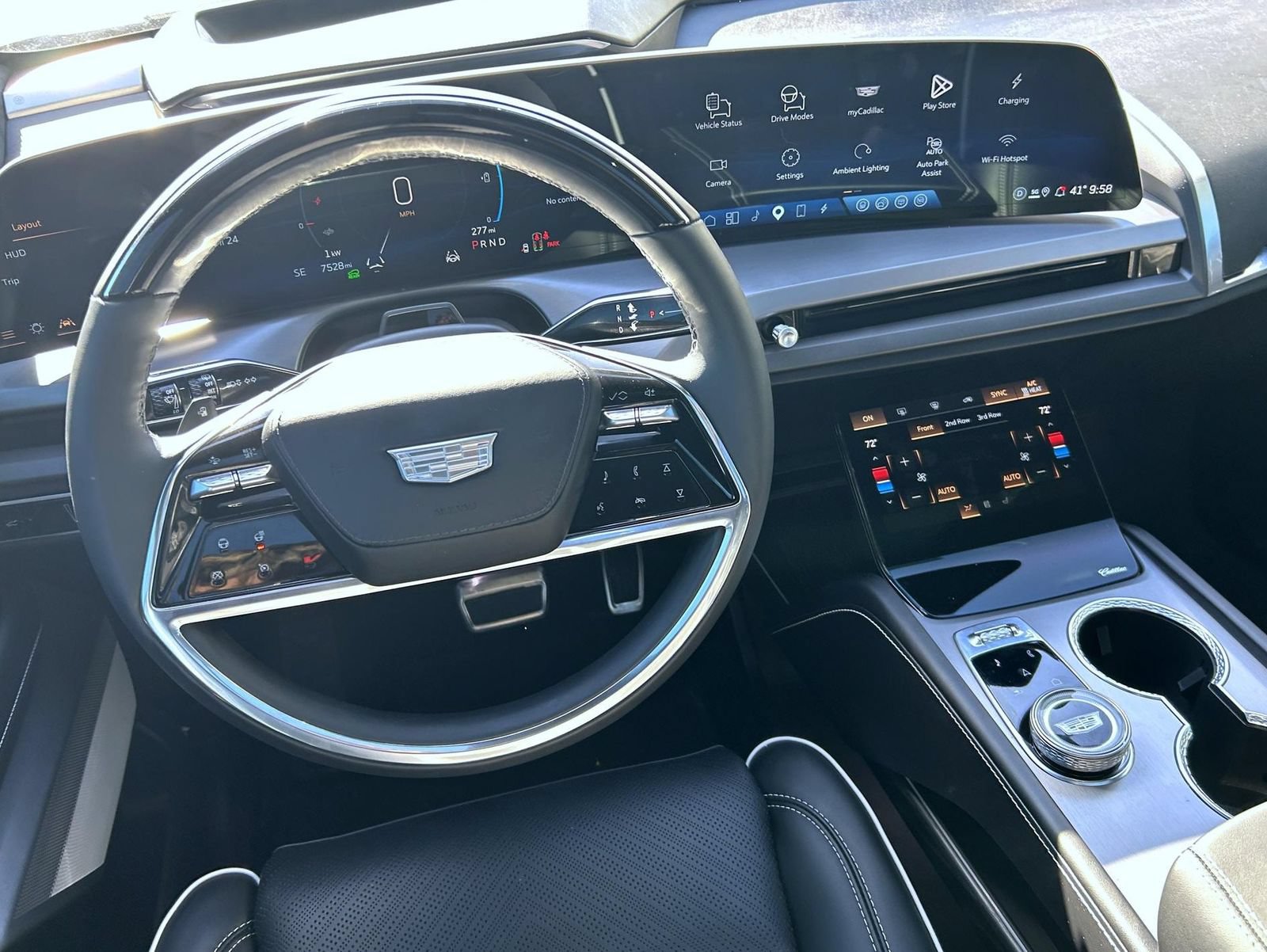 Certified 2026 Cadillac Vistiq Platinum AWD/4WD image 16