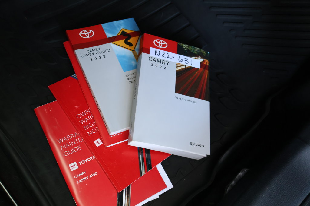 Used 2022 Toyota Camry SE FWD image 47