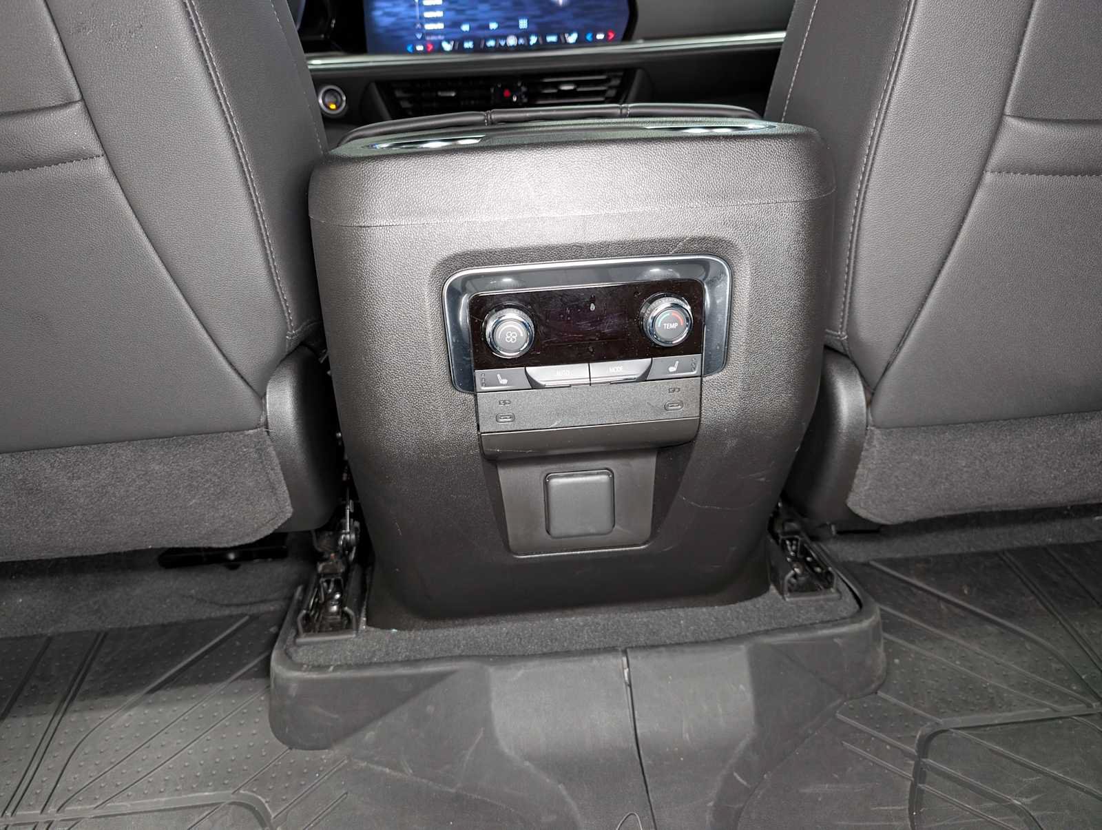Certified 2025 Chevrolet Tahoe Z71 w/ Comfort Package AWD/4WD image 23