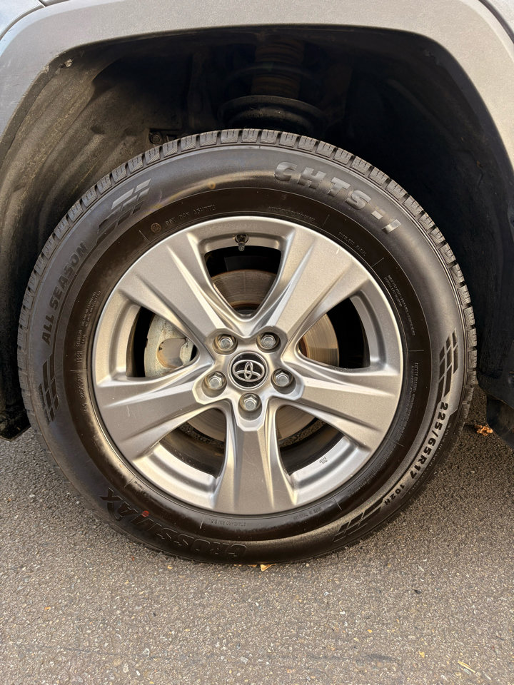 Used 2024 Toyota RAV4 XLE image 23