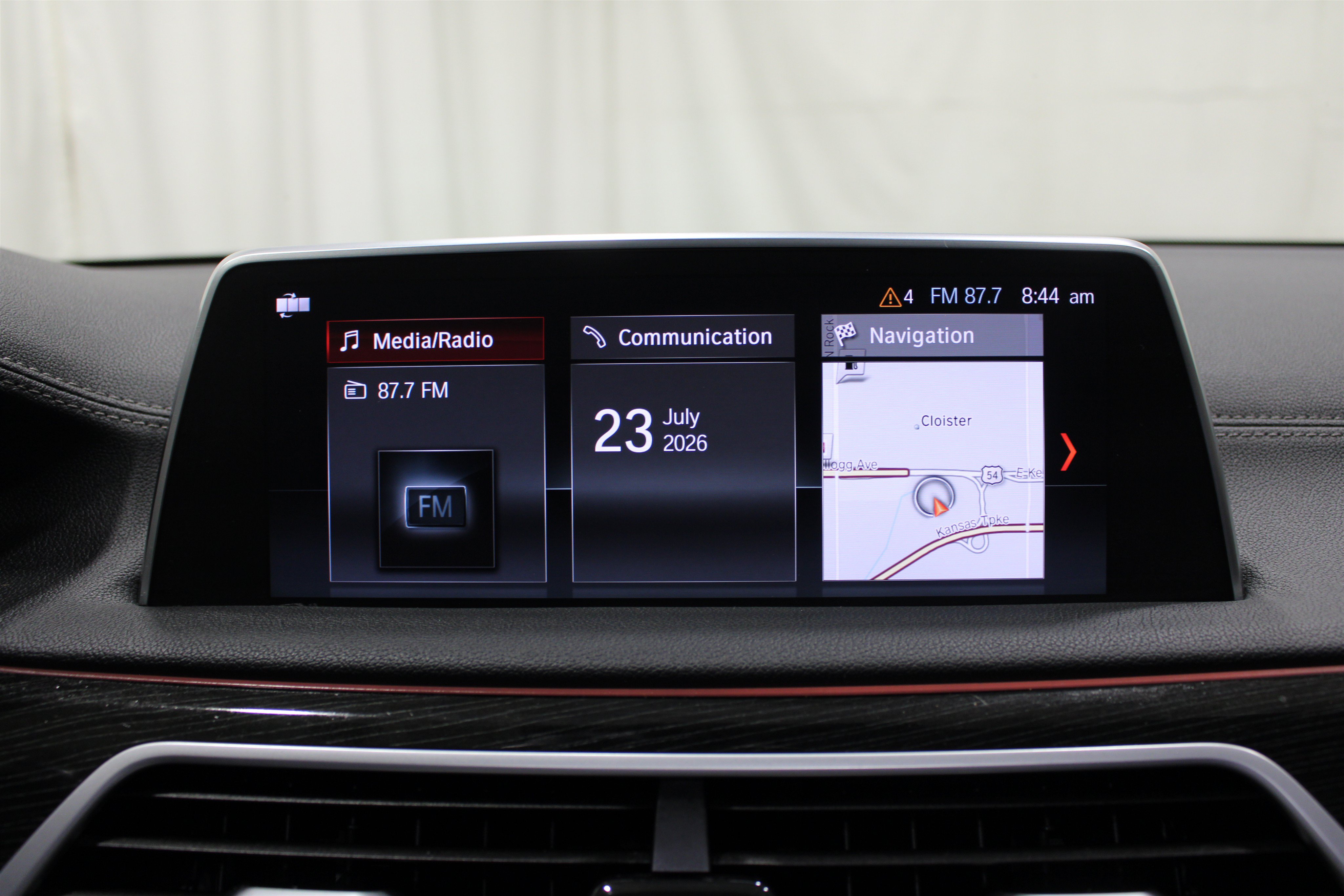 Used 2019 BMW 750i xDrive w/ M Sport Package AWD/4WD image 16