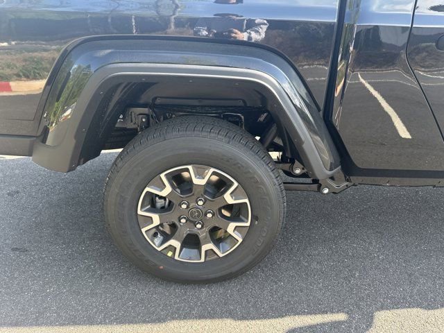 New 2025 Jeep Gladiator Sport w/ Premium Package image 18