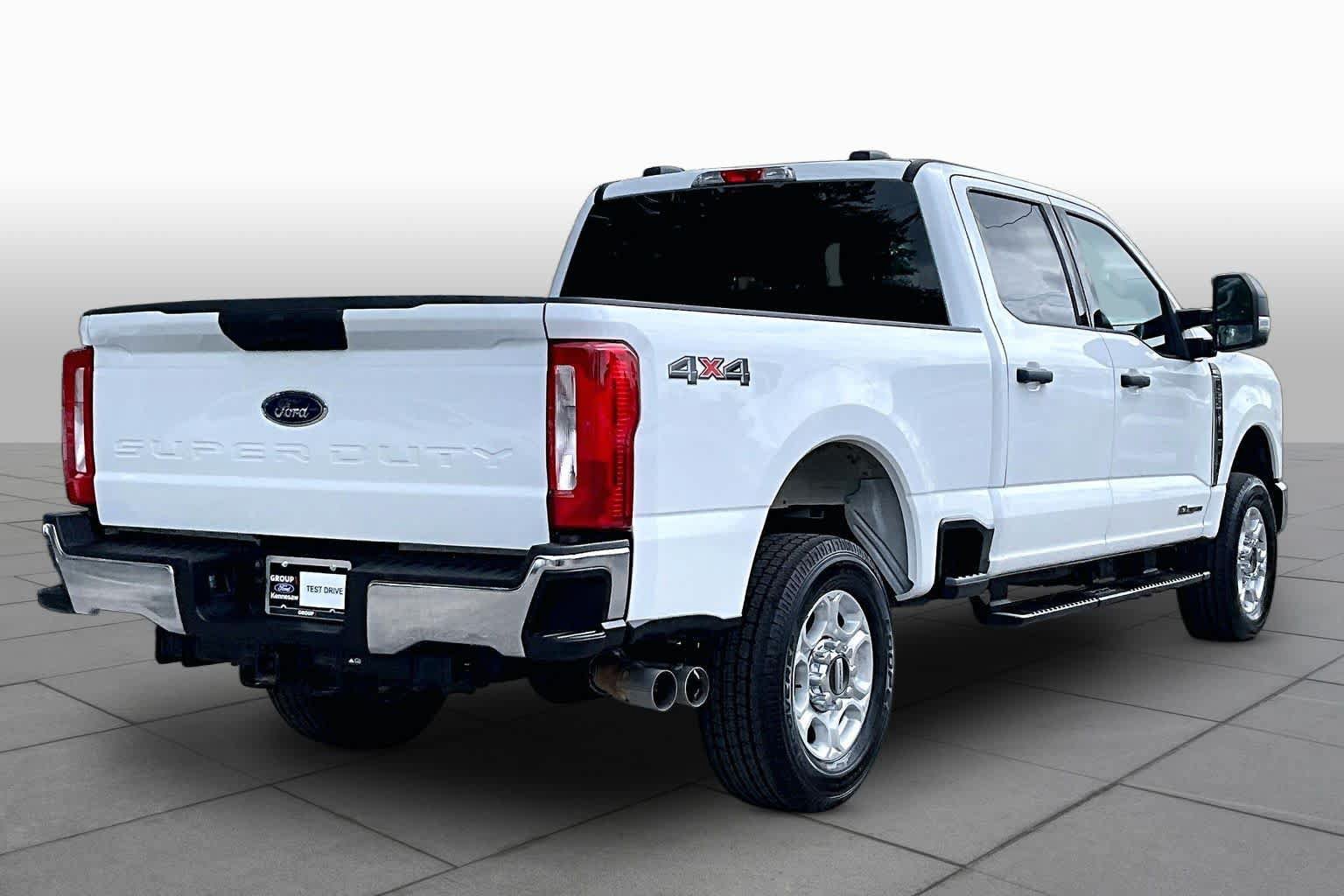 Used 2025 Ford F250 XLT AWD/4WD image 13