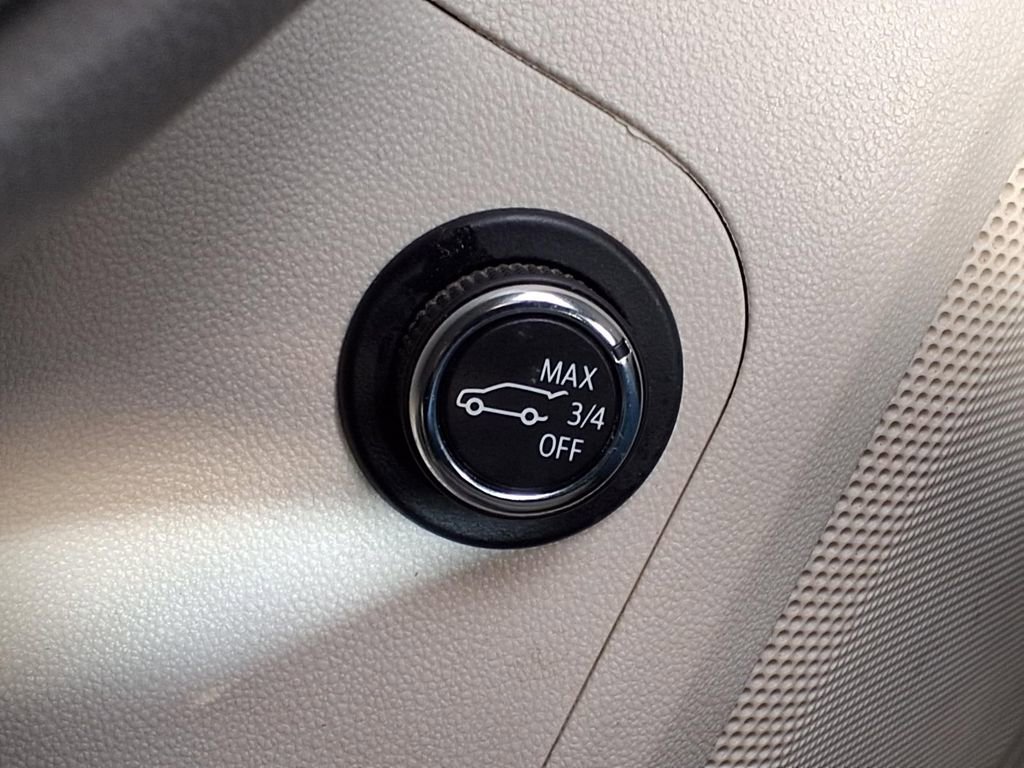 Used 2023 GMC Acadia Denali w/ Denali Ultimate Package image 19