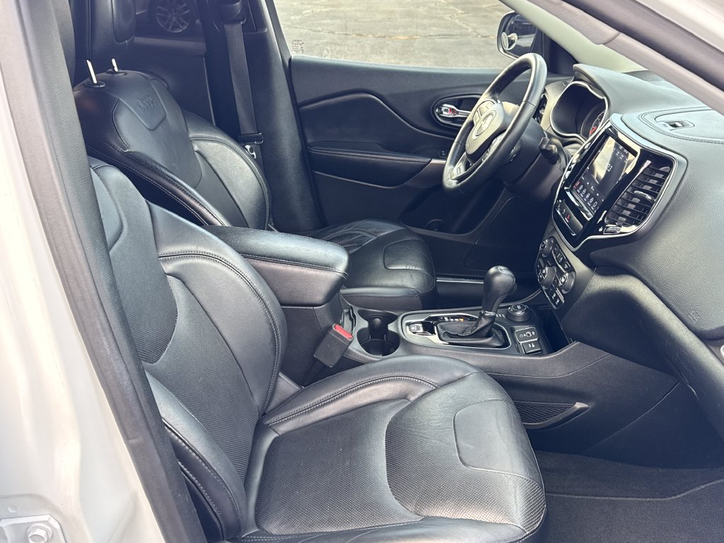Used 2019 Jeep Cherokee Limited AWD/4WD image 37