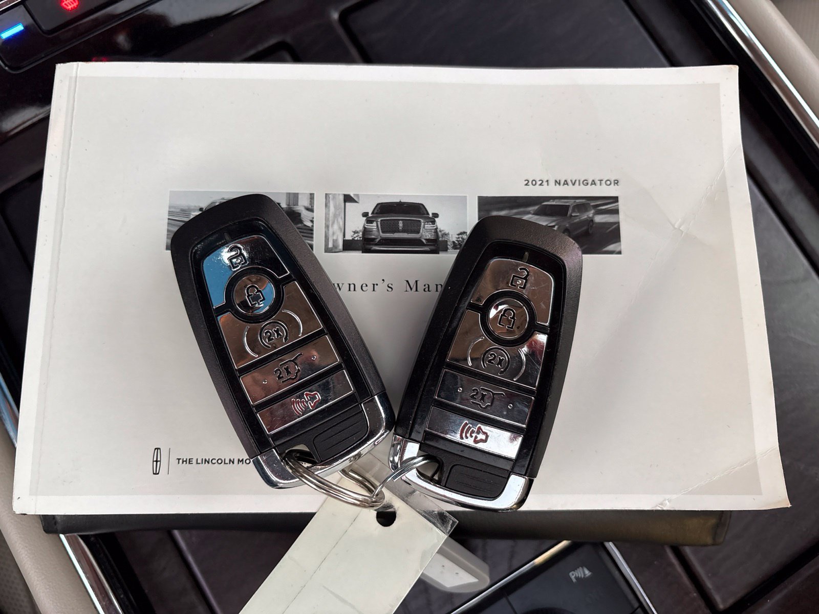 Used 2021 Lincoln Navigator Reserve AWD/4WD image 39