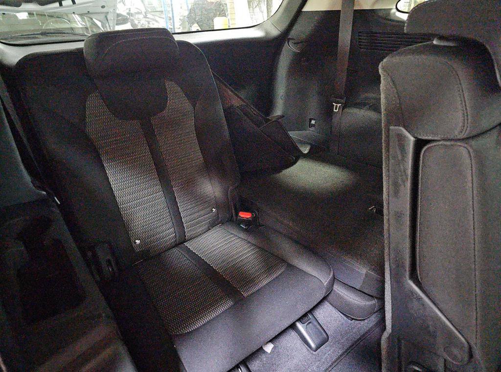 Used 2025 Kia Sorento LX image 17