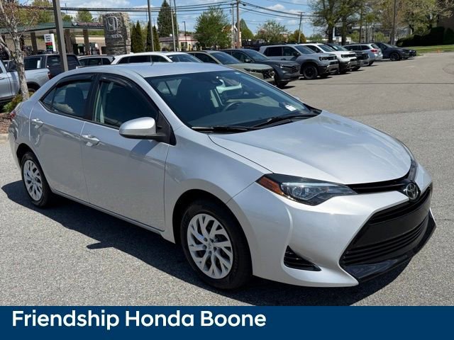 Used 2018 Toyota Corolla LE FWD image 3