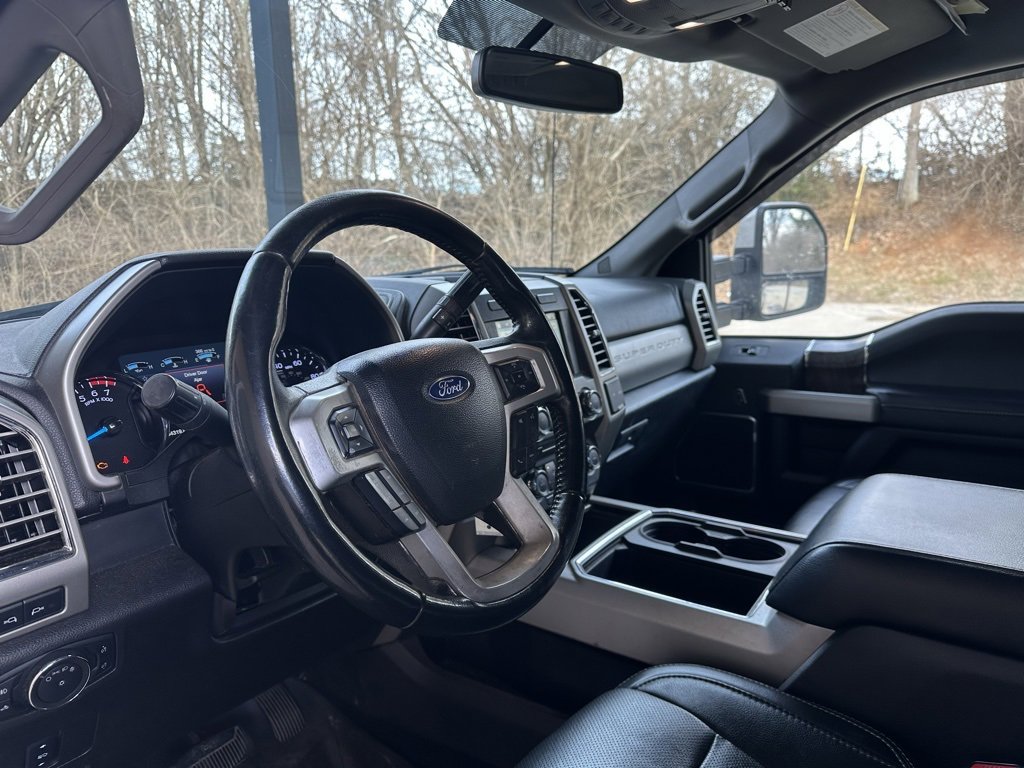 Used 2017 Ford F250 Lariat w/ Lariat Value Package image 4