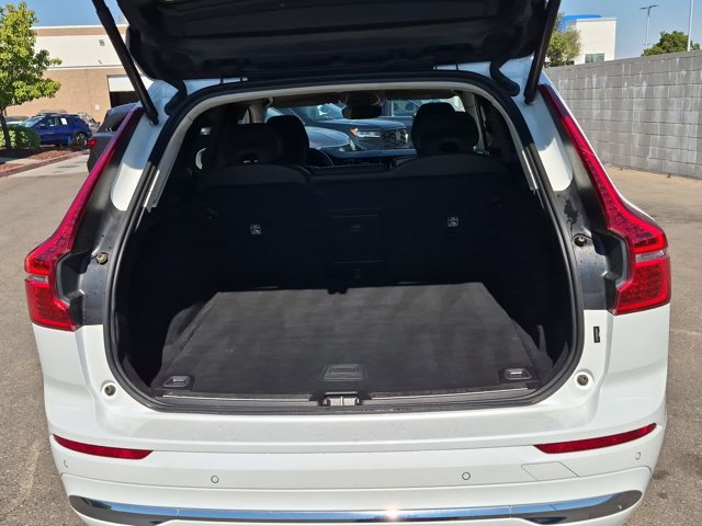 Used 2023 Volvo XC60 B5 Plus AWD/4WD image 6